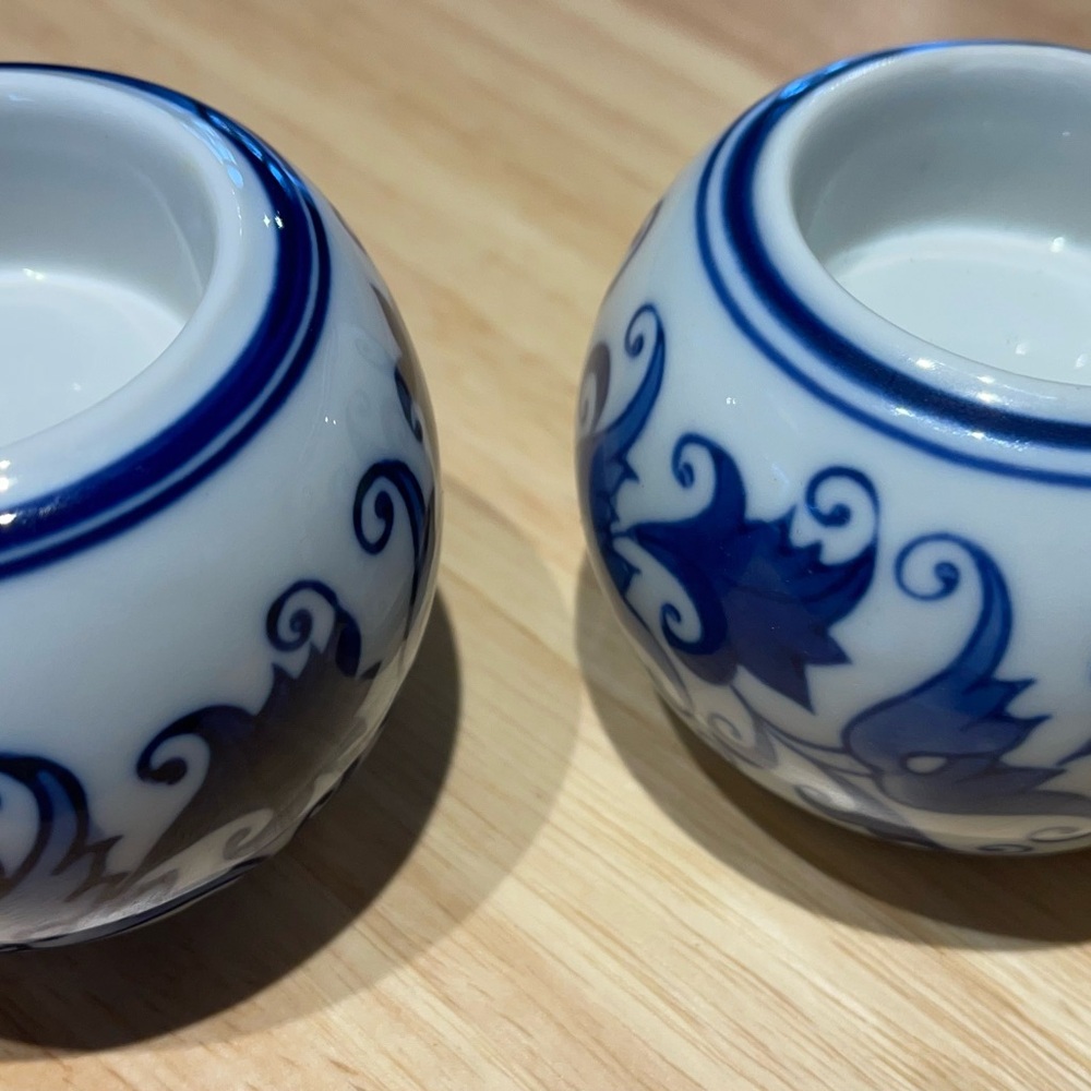 Blue and white ceramic tealight/votive candle holders - Picture 7 of 10